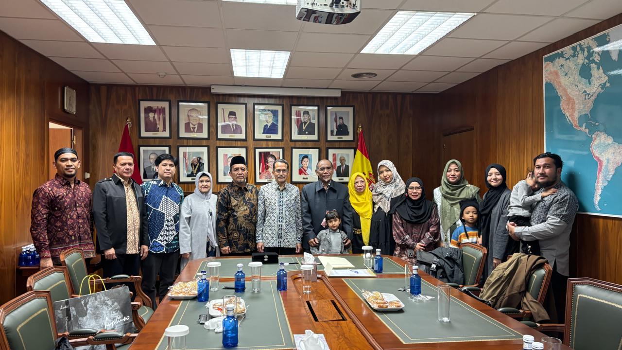 UMRI Perluas Jejaring Global, Rektor Bertemu Dubes RI di Madrid