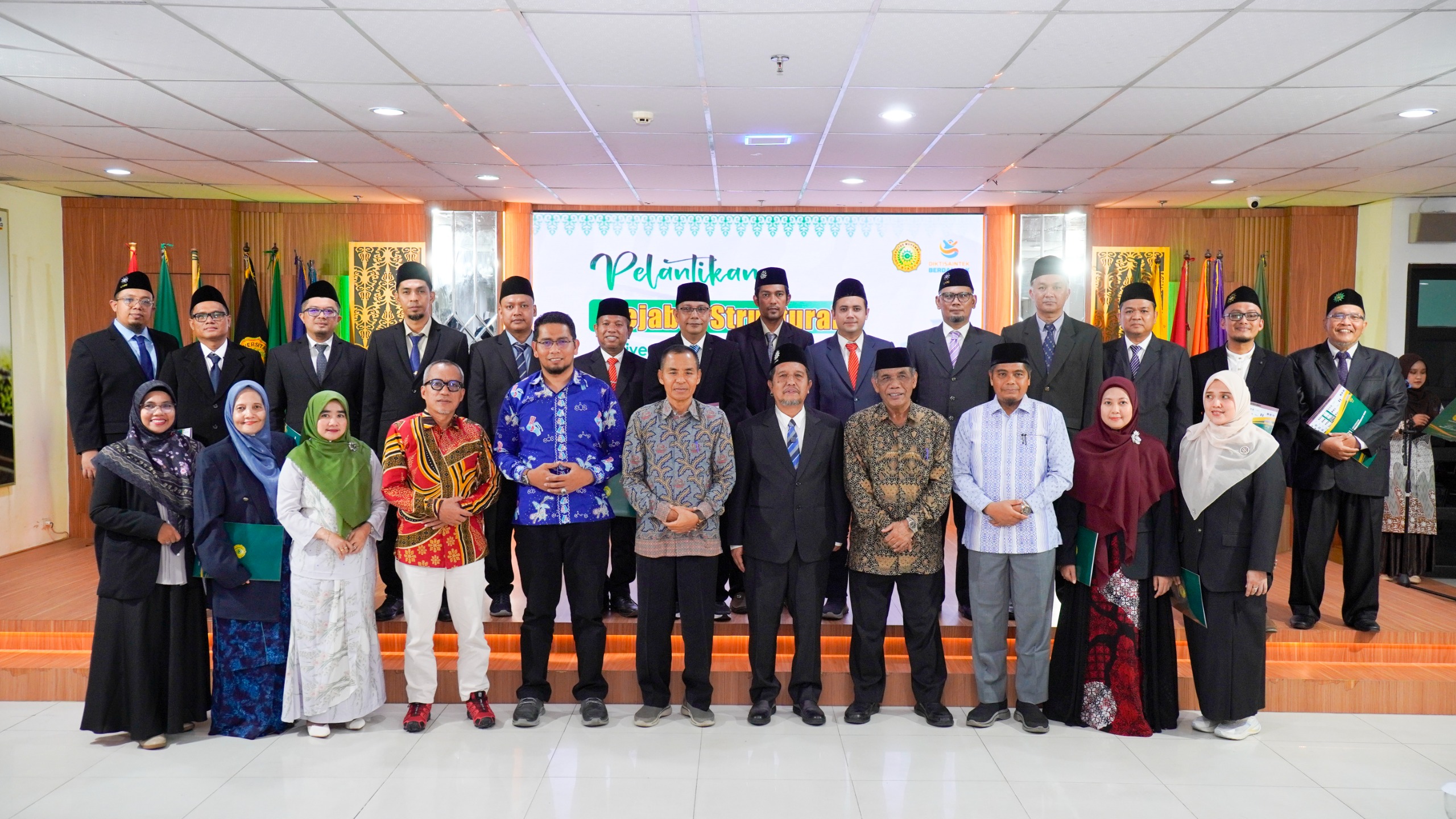 Perkuat Tata Kelola dan Pacu Target Akreditasi Unggul, Rektor UMRI Lantik 19 Pejabat Struktural Baru