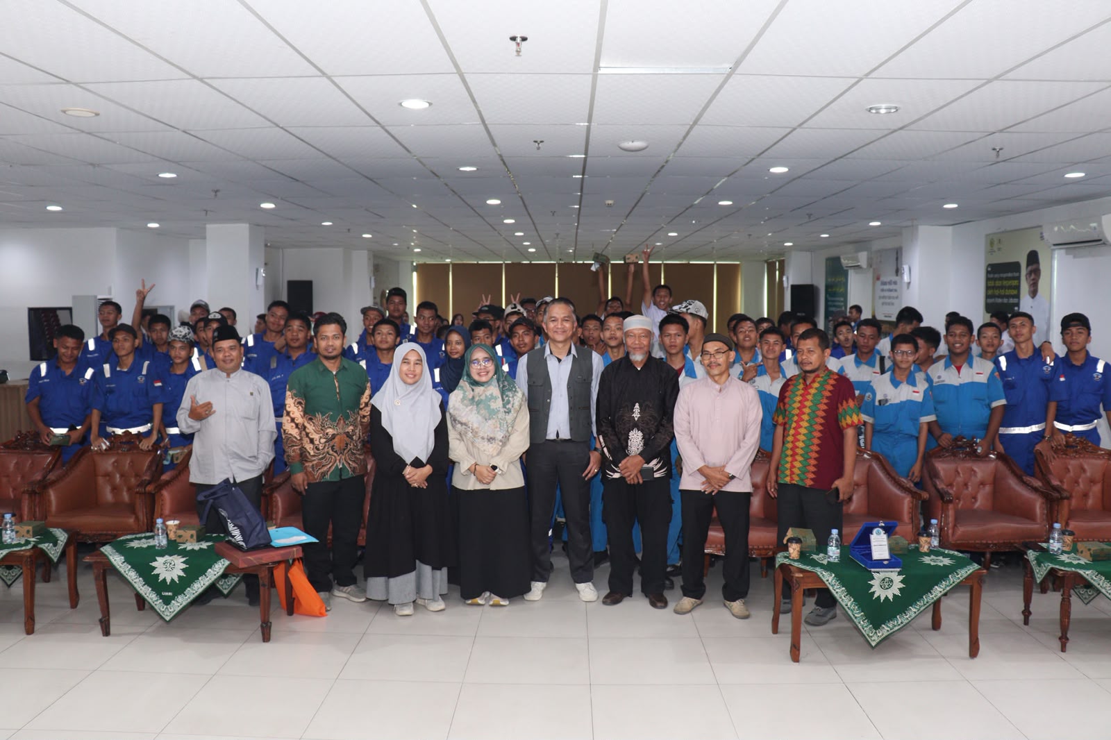 SMKN 5 Padang Kunjungi UMRI, Siswa Diperkenalkan pada Dunia Kampus dan Masa Depan Pendidikan